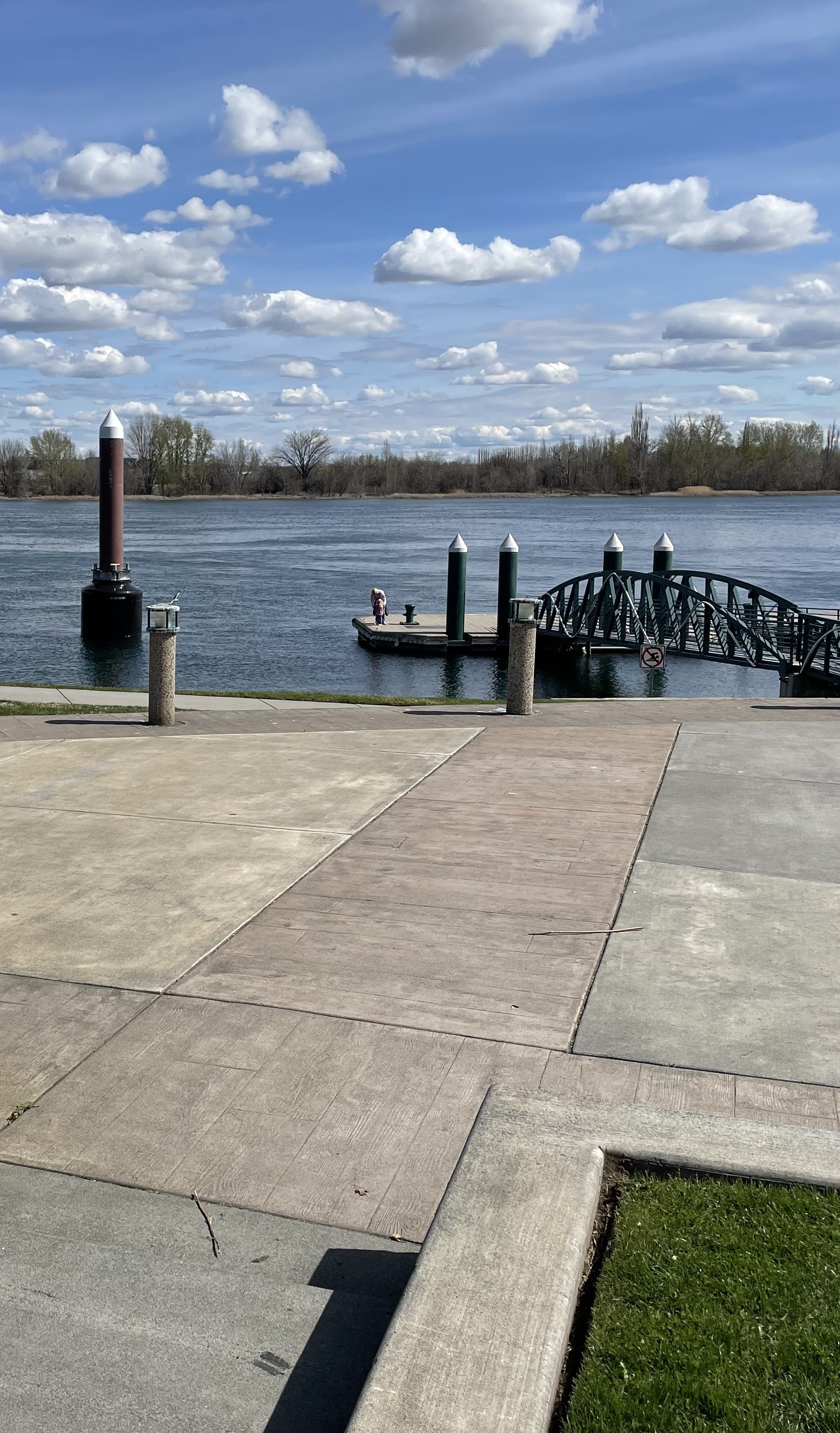 The controversial cruise line contract for the Lee Street Dock will be extended to 2045 at Richland City Council’s Tuesday meeting. The company recently extolled the virtues of the Burbank dock.